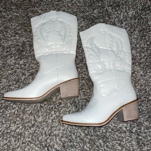 Pierre Dumas White boots